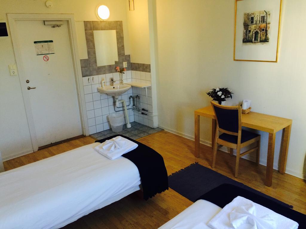 Hotell Oestergyllen Linkoping Bagian luar foto