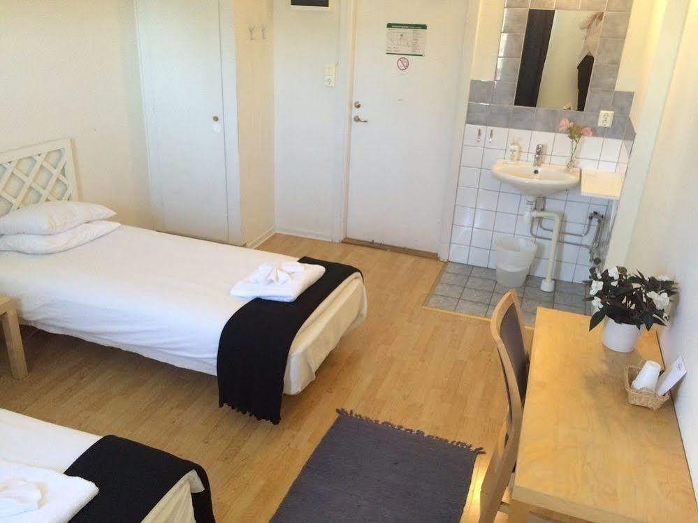Hotell Oestergyllen Linkoping Bagian luar foto